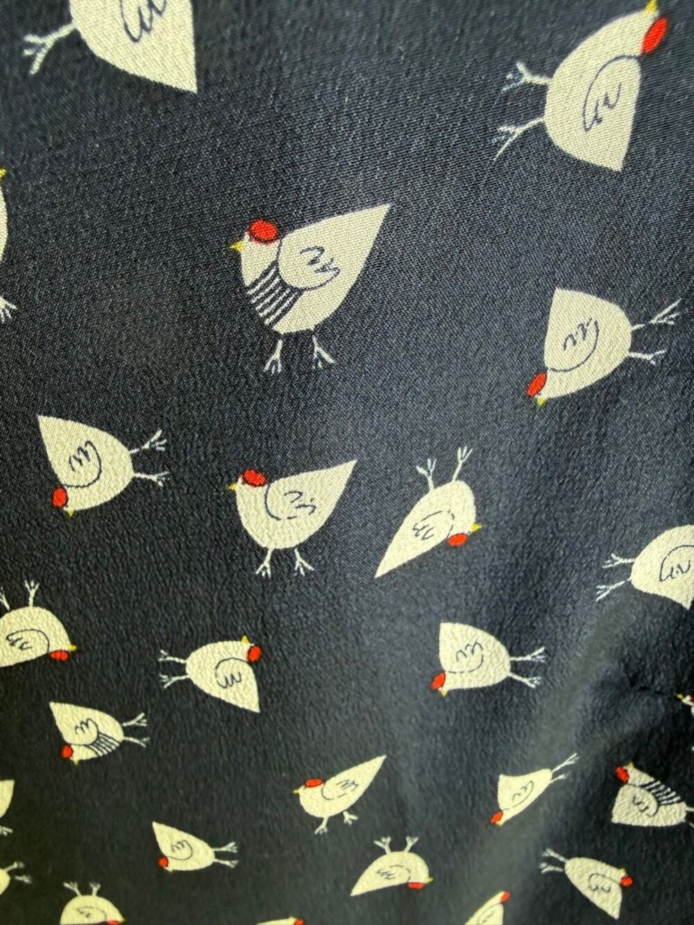 J.Crew Silk Chicken Print Blouse Medium Novelty Button Down 100% silk - Picture 5 of 5